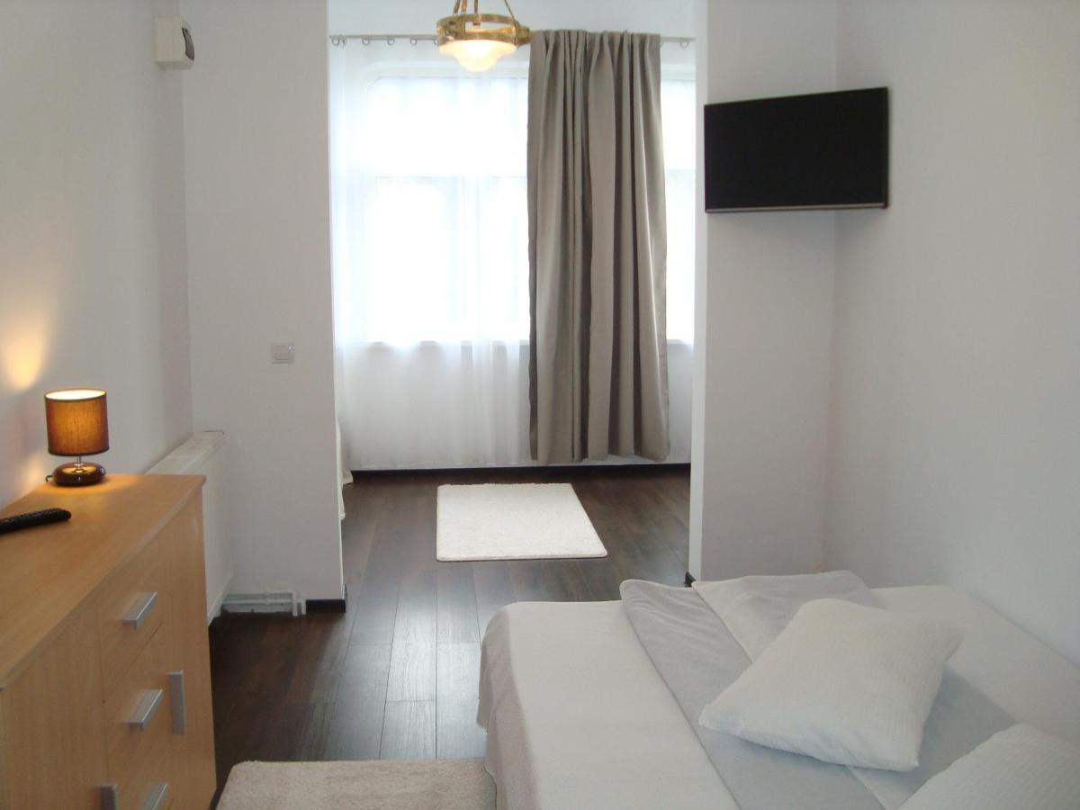 Casa Cu Flori Hotel Buşteni Eksteriør billede