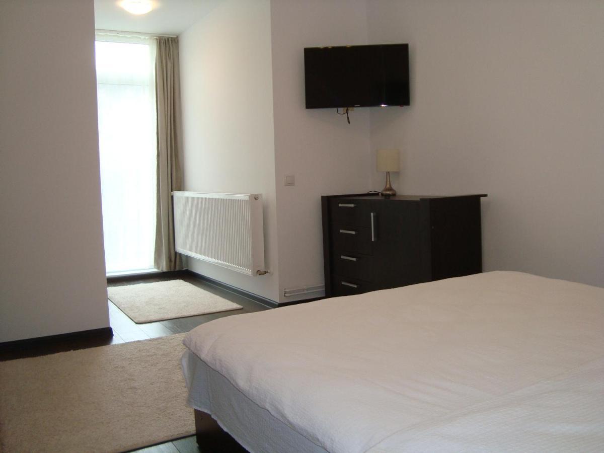 Casa Cu Flori Hotel Buşteni Eksteriør billede